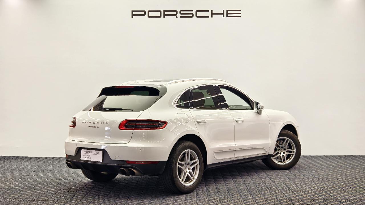 Porsche Macan 2017 thumb 5