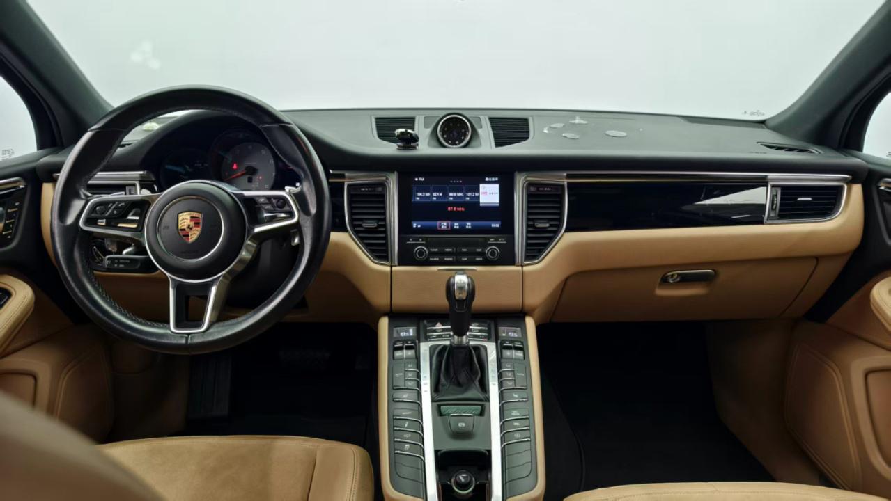 Porsche Macan 2017 thumb 8