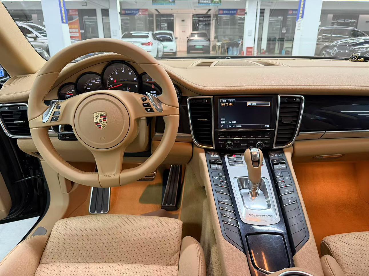 Porsche Panamera 2014 thumb 7
