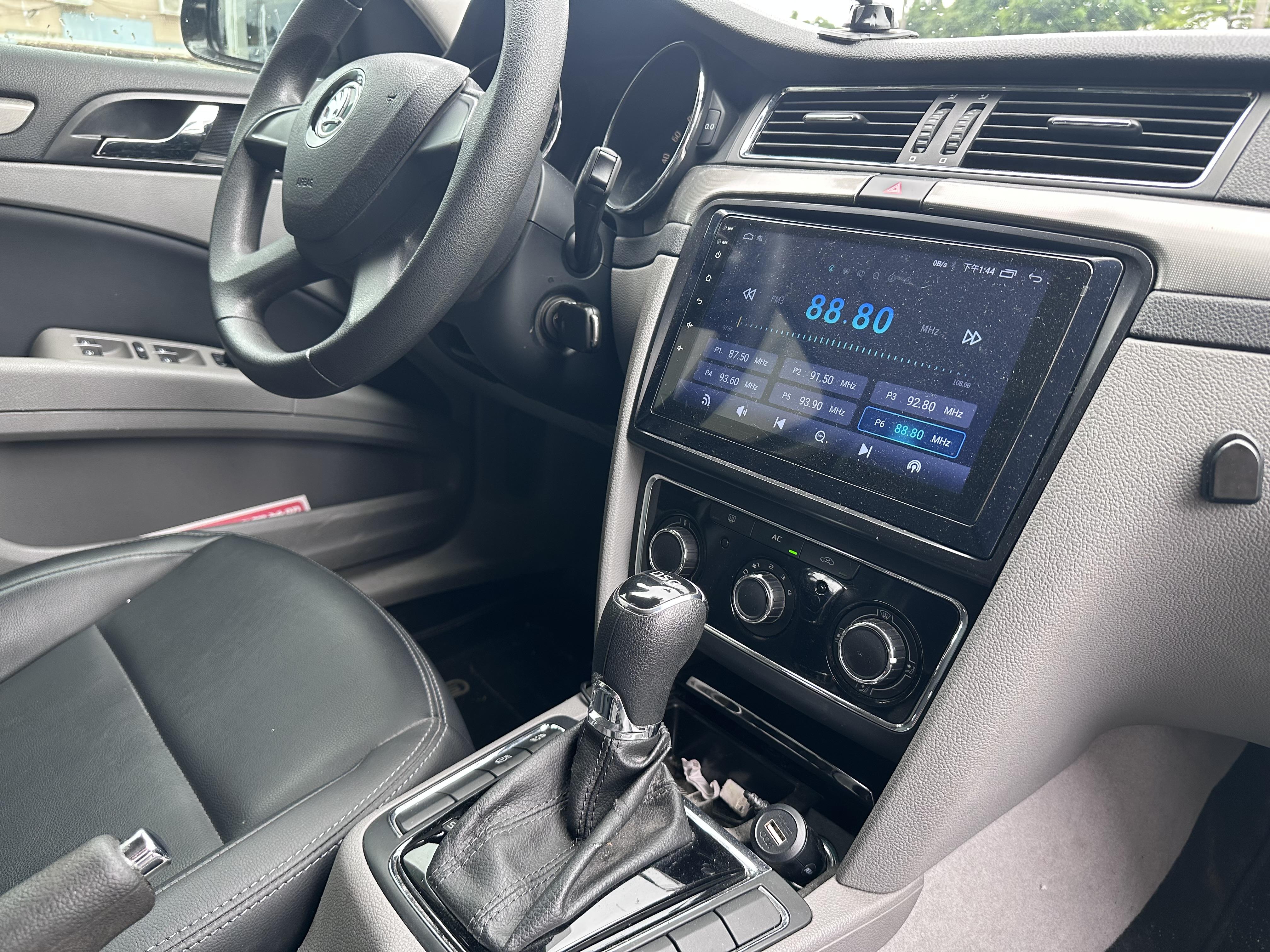 Skoda Su Pai 2013 thumb 10