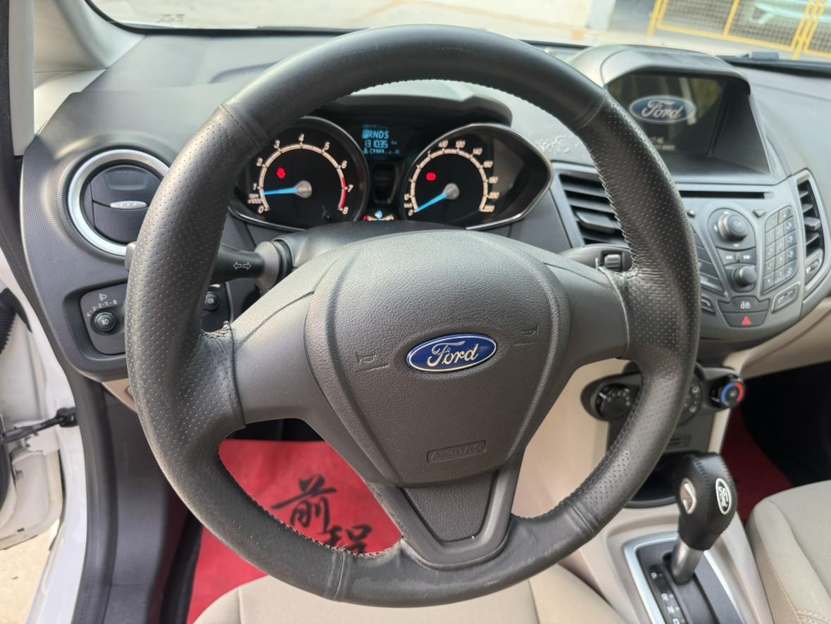Ford Jia Nian Hua 2013 thumb 9