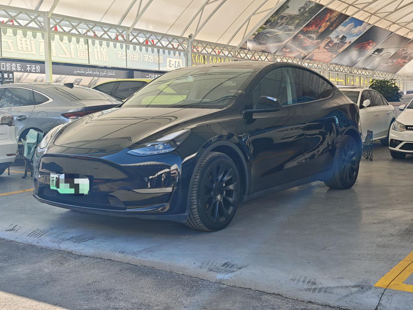 Tesla Model Y 2021 thumb 8