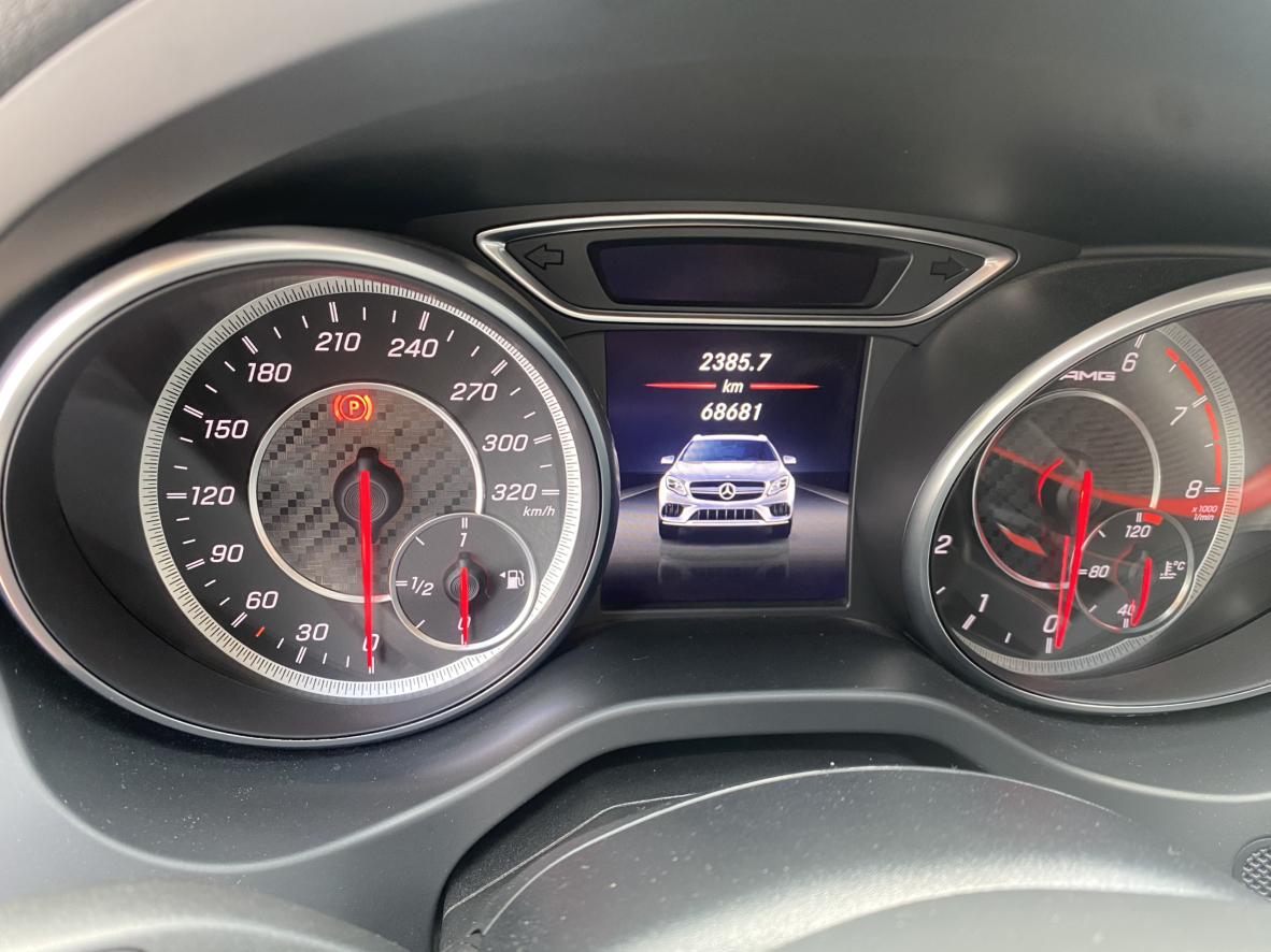 Mercedes-Benz GLA AMG 2017 thumb 8