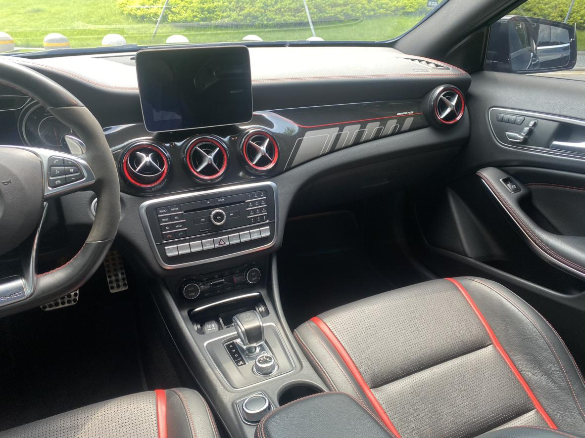 Mercedes-Benz GLA AMG 2017 thumb 9