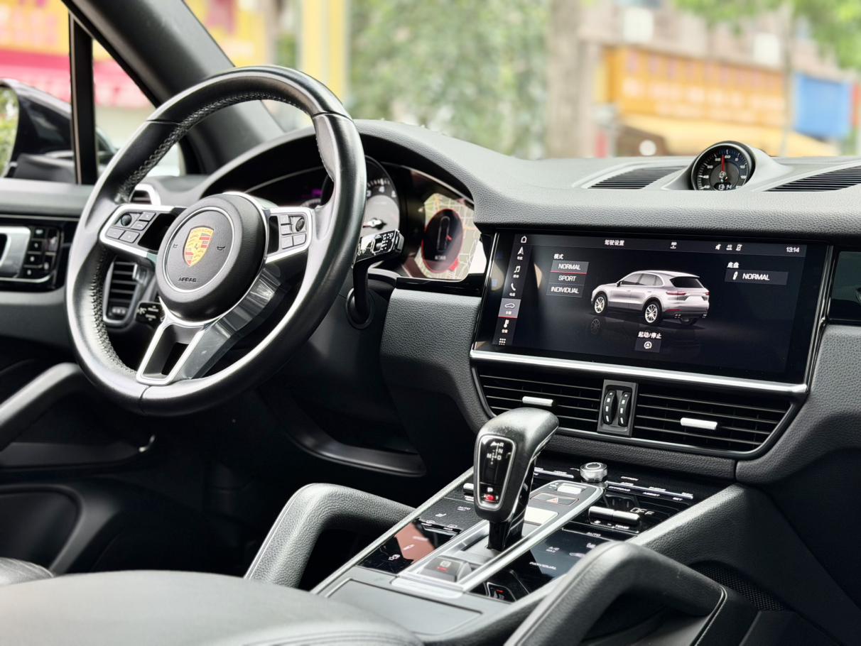 Porsche Cayenne 2018 thumb 6