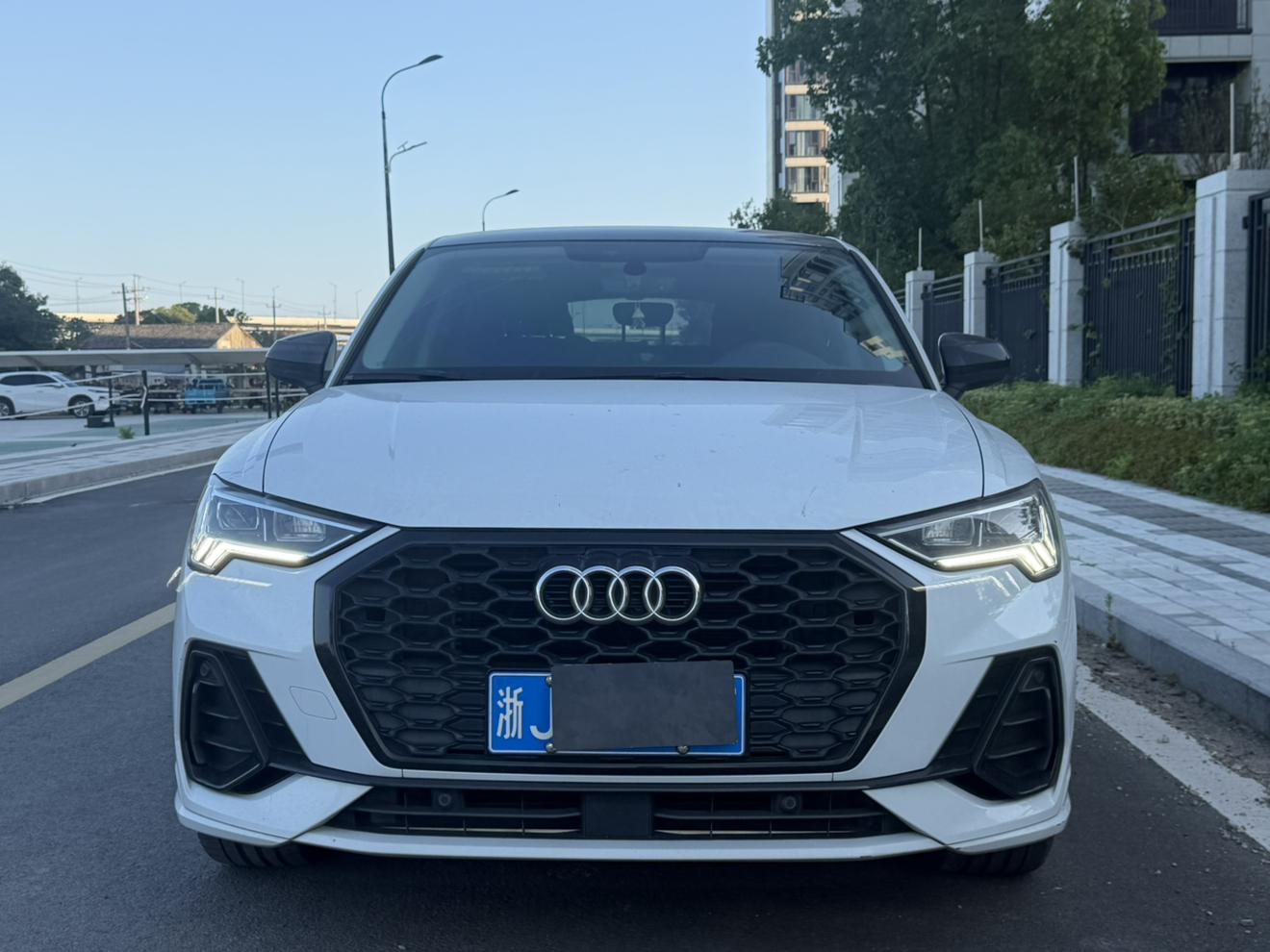 Audi Q3 Sportback 2022 thumb 9