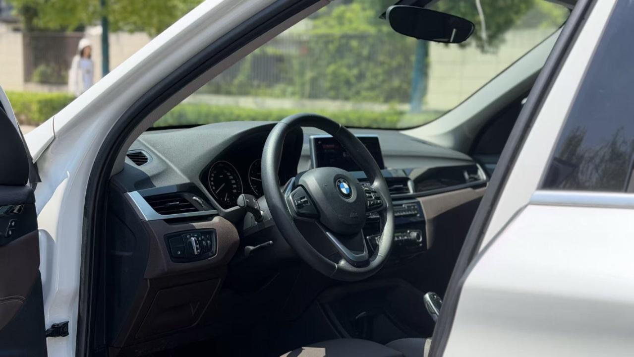 BMW X1 2020 thumb 11