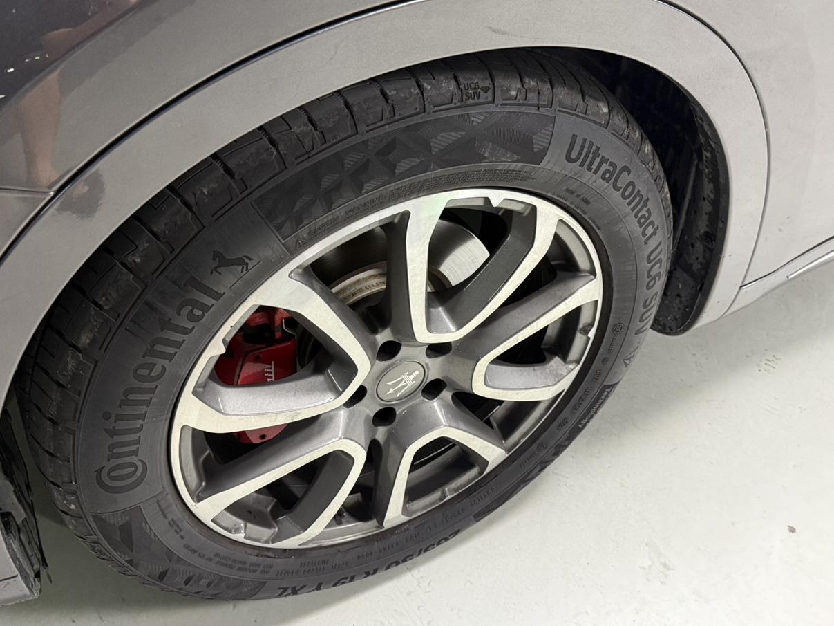 Maserati Levante 2016 thumb 7