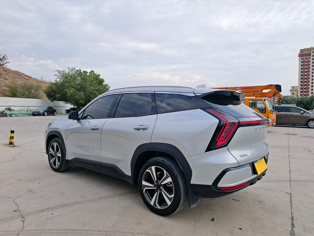 Geely Boyue L 2025 thumb 2