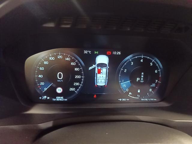 Volvo XC90 2022 thumb 4
