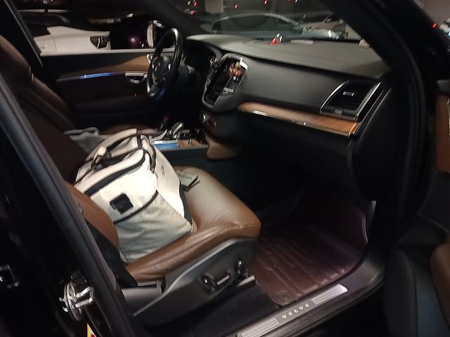 Volvo XC90 2022 thumb 9