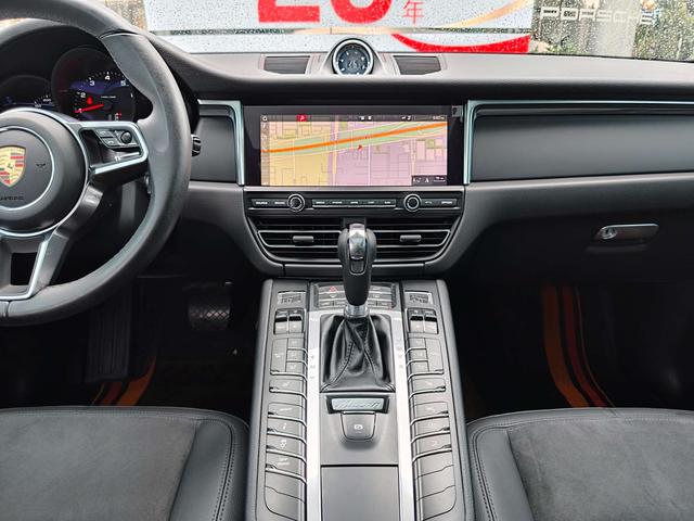 Porsche Macan 2018 thumb 7