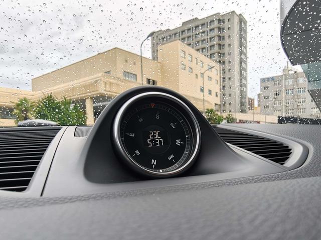 Porsche Macan 2018 thumb 8
