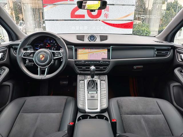 Porsche Macan 2018 thumb 9