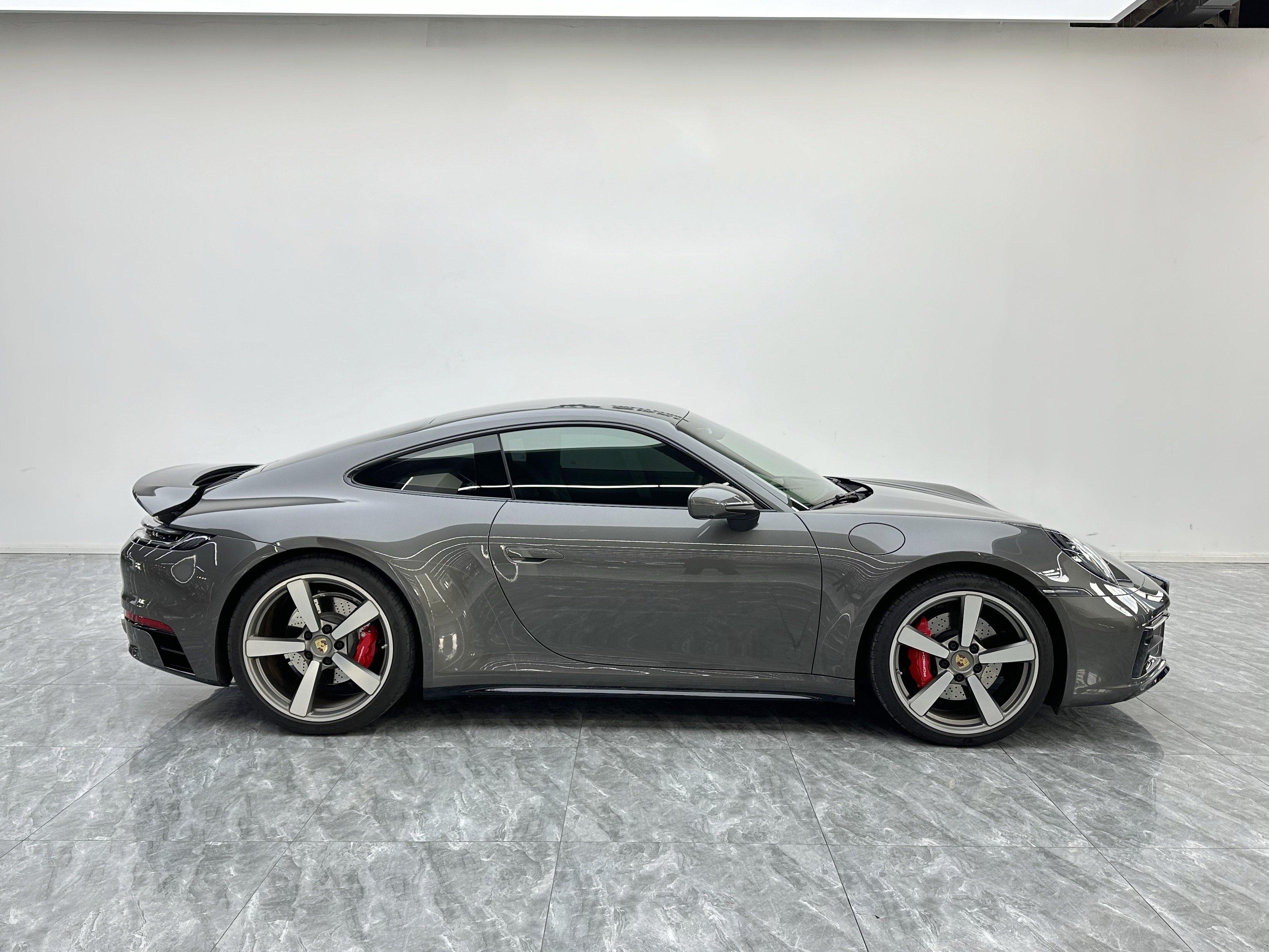 Porsche 911 2022 thumb 12