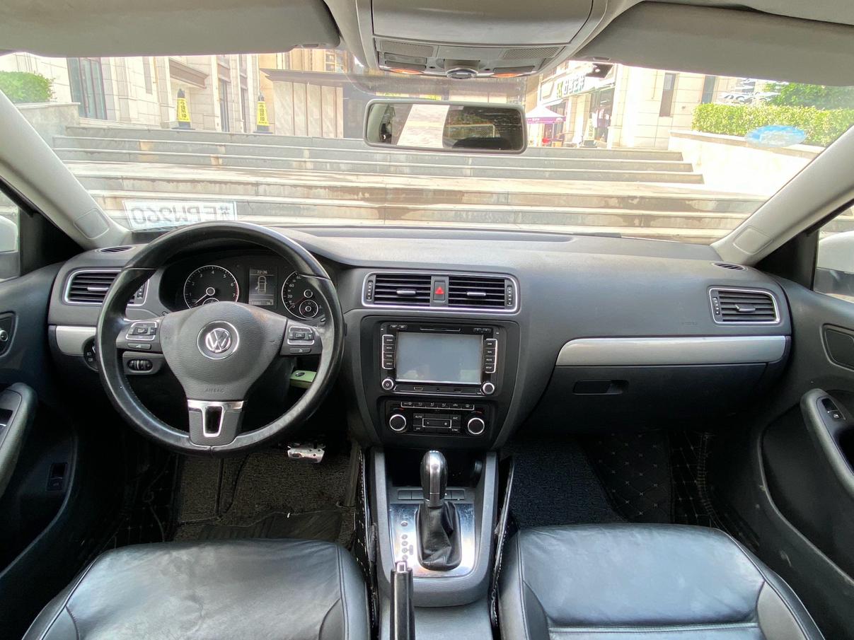 Volkswagen Sagitar 2014 thumb 5