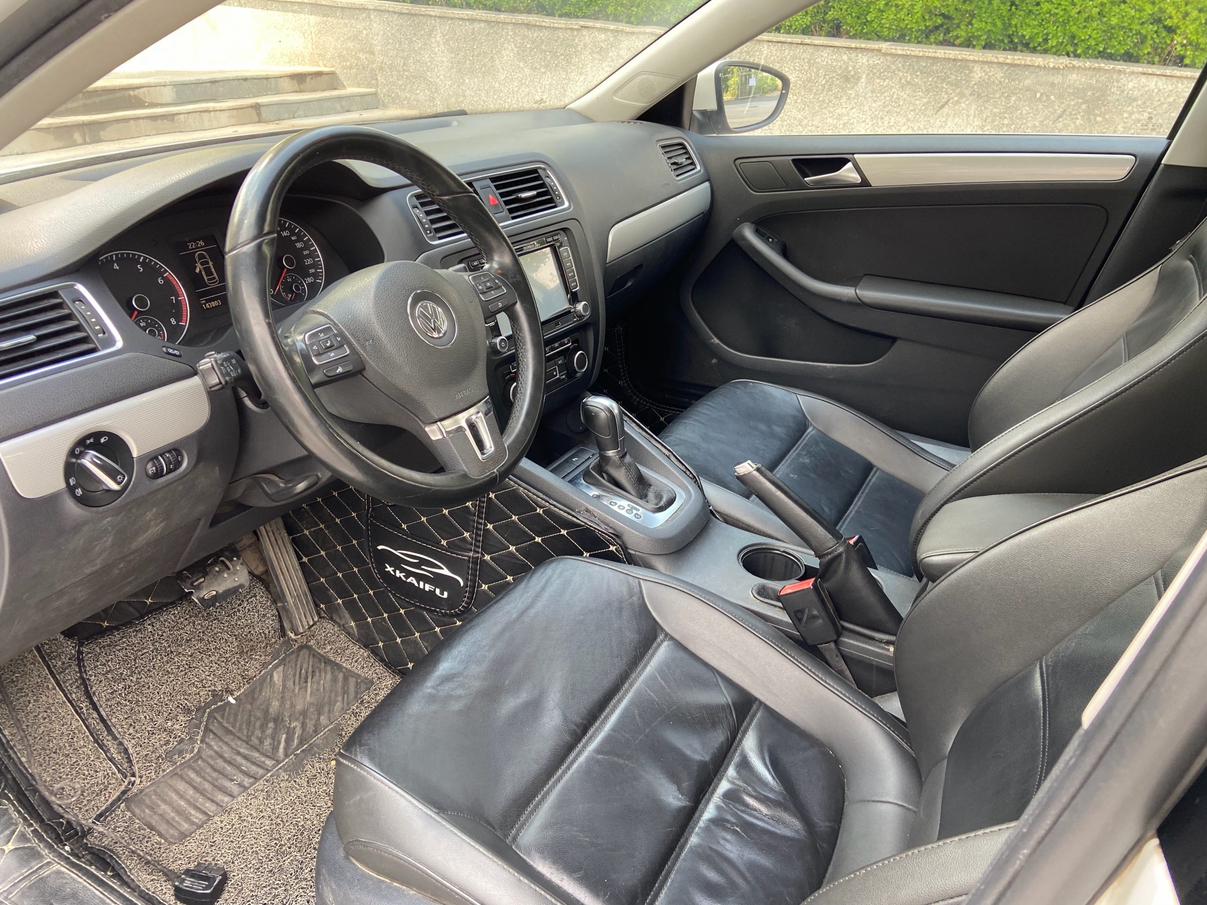 Volkswagen Sagitar 2014 thumb 6