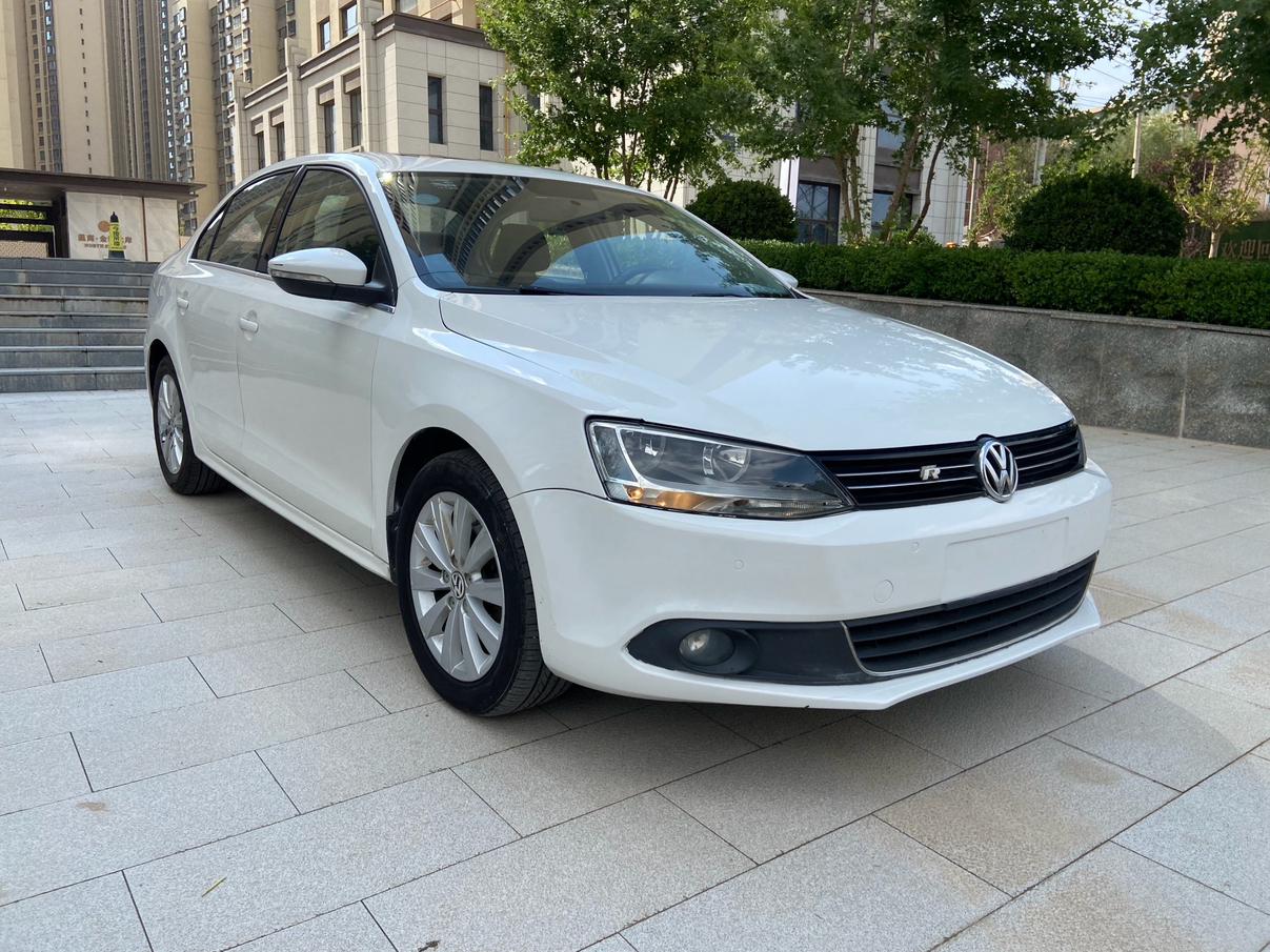 Volkswagen Sagitar 2014 thumb 10