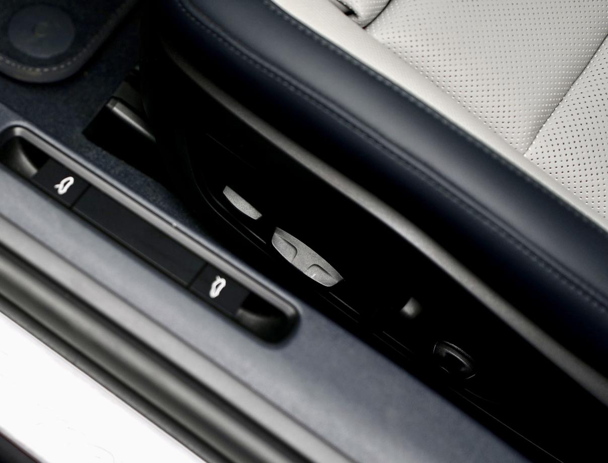 Porsche 911 2025 thumb 6