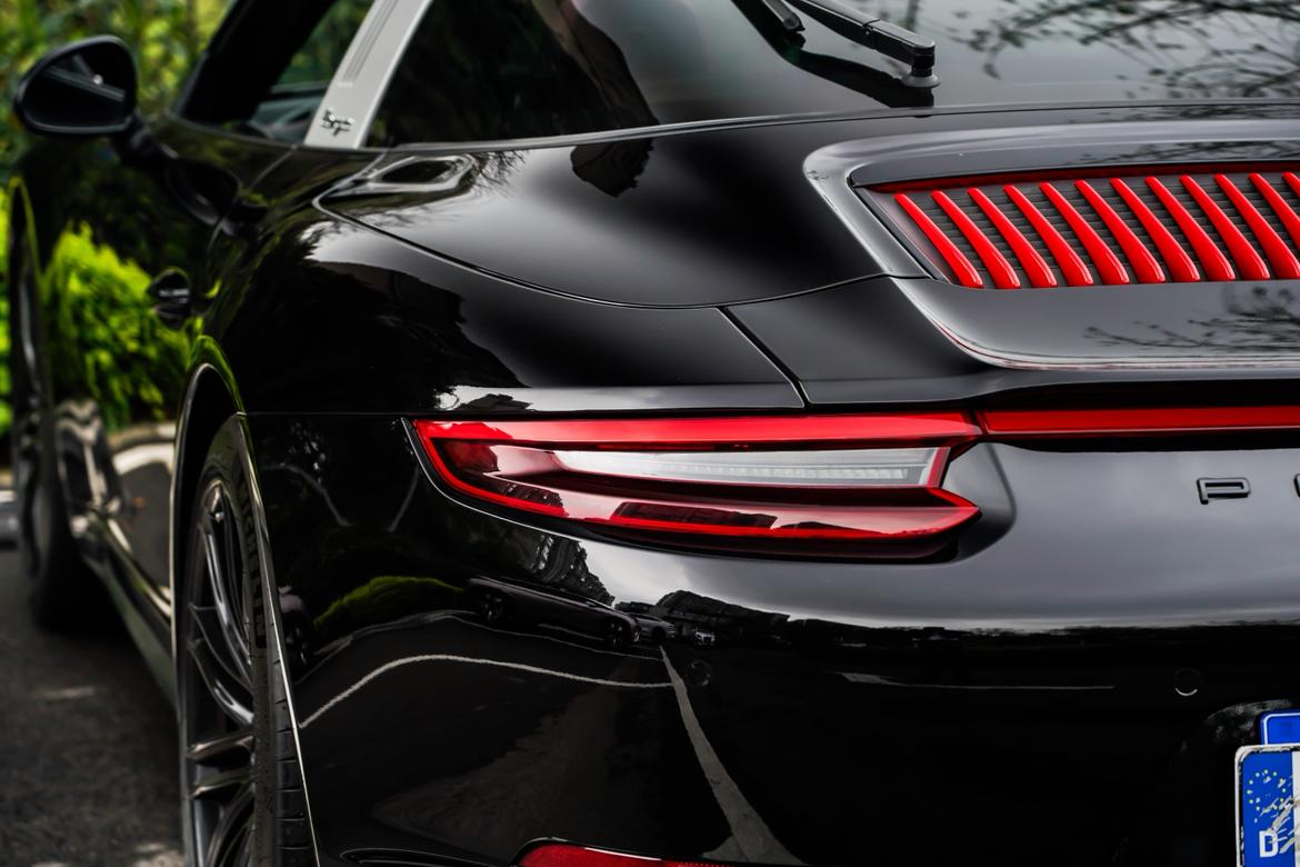 Porsche 911 2016 thumb 8