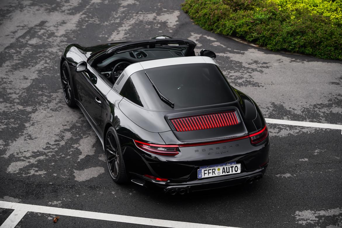 Porsche 911 2016 thumb 11