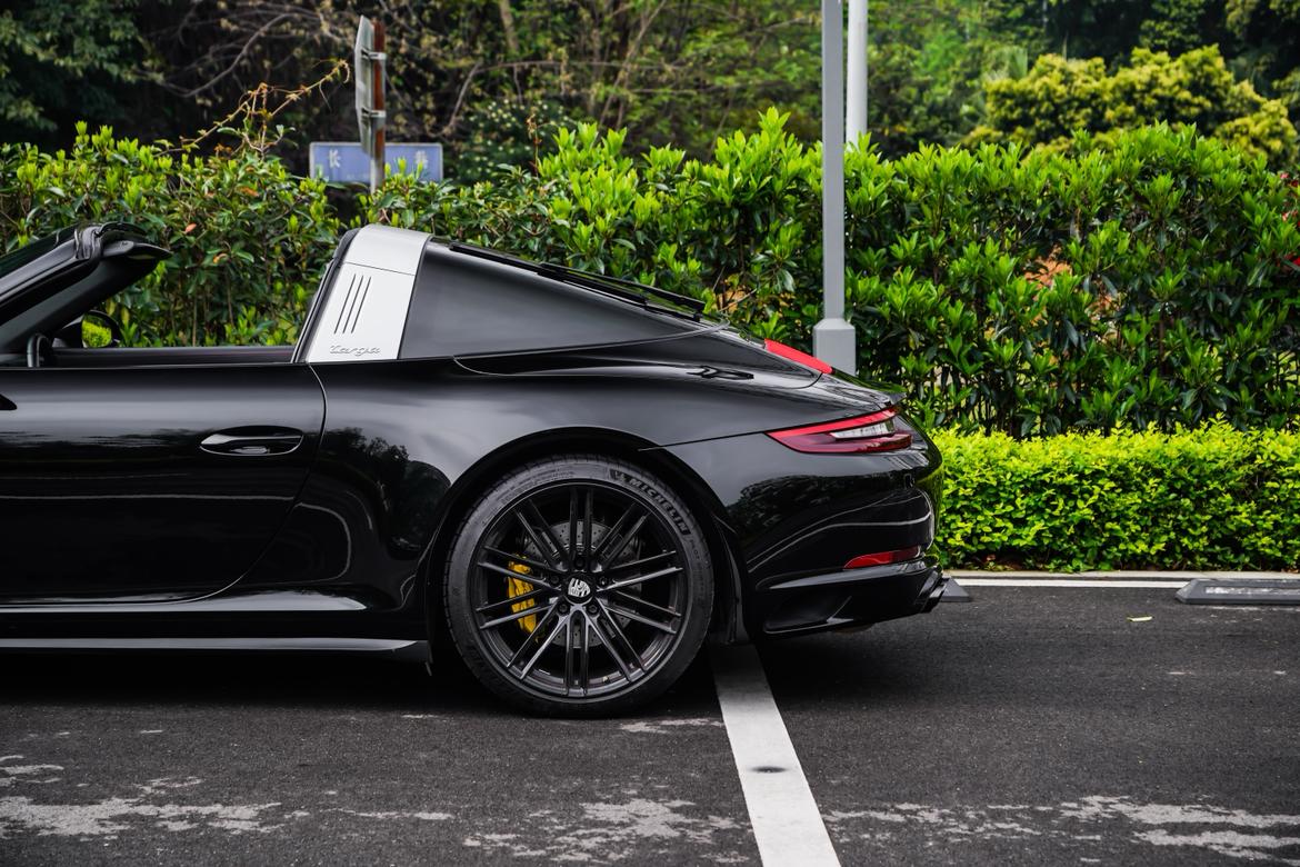 Porsche 911 2016 thumb 12