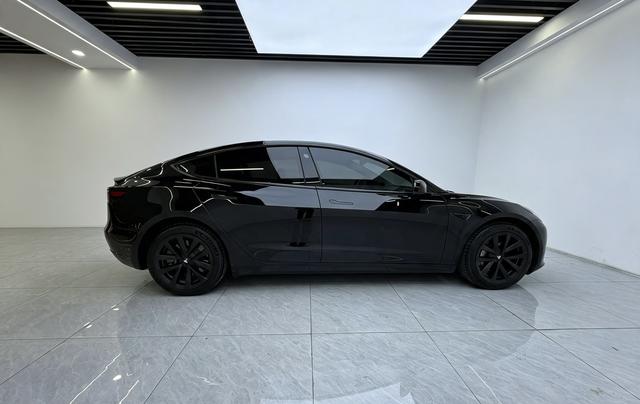 Tesla Model 3 2022 thumb 6