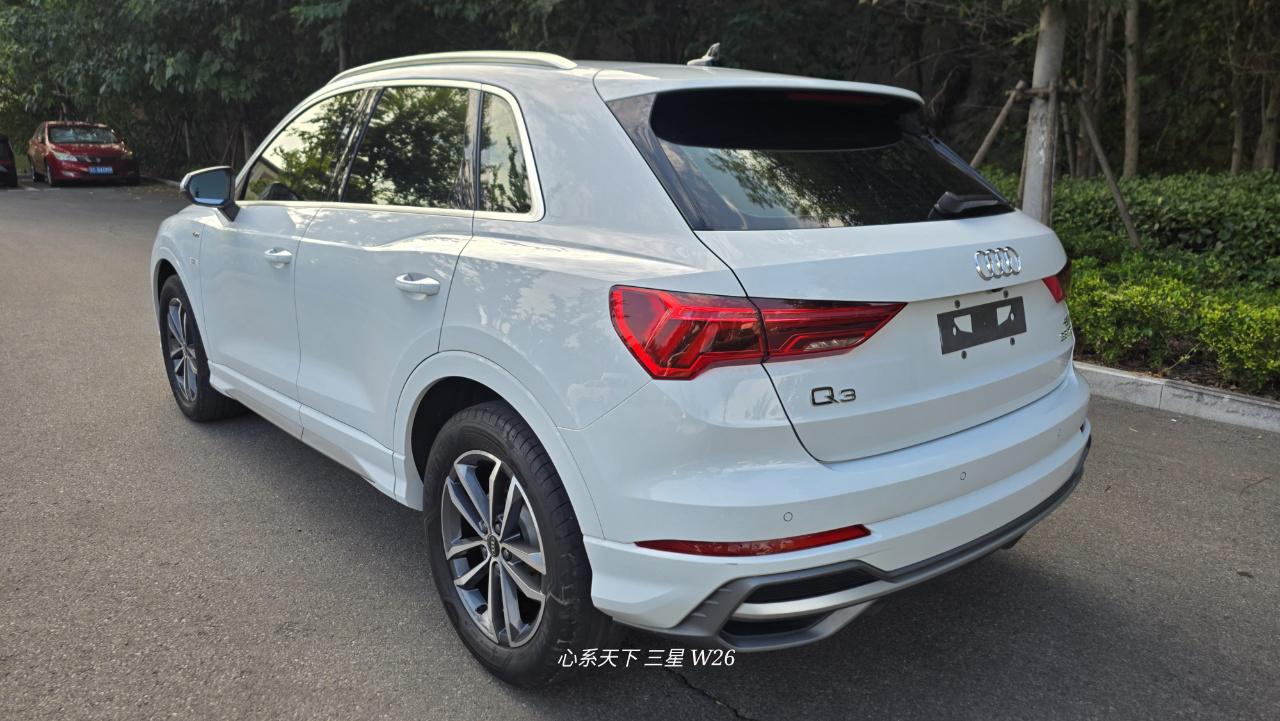 Audi Q3 2022 thumb 3