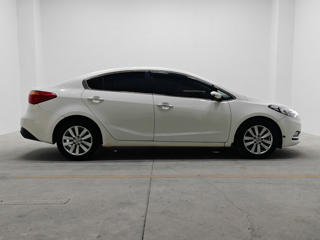 Kia K3 2015 thumb 6