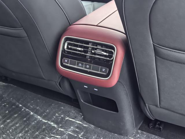 Chery Fengyun Fengyun A9L 2025 thumb 8
