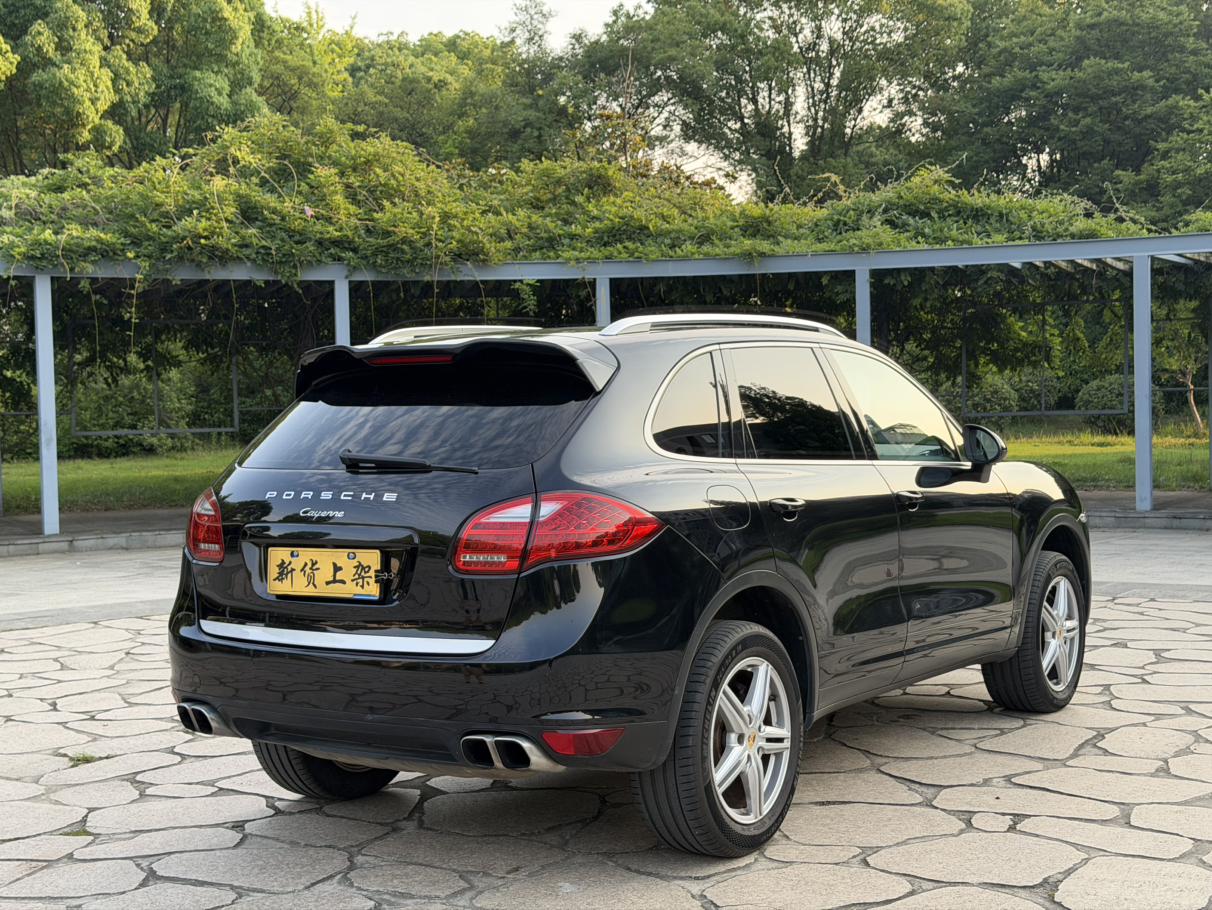 Porsche Cayenne 2014 thumb 4
