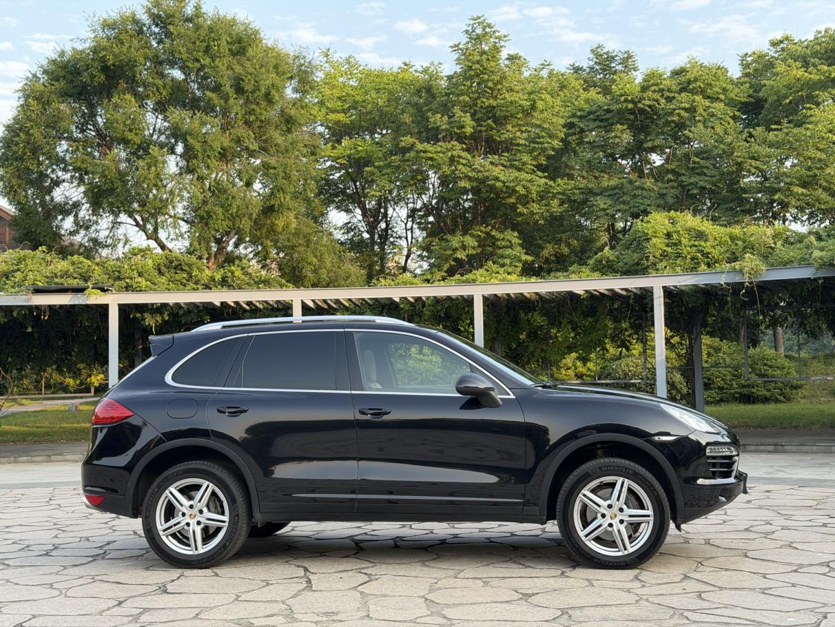 Porsche Cayenne 2014 thumb 5