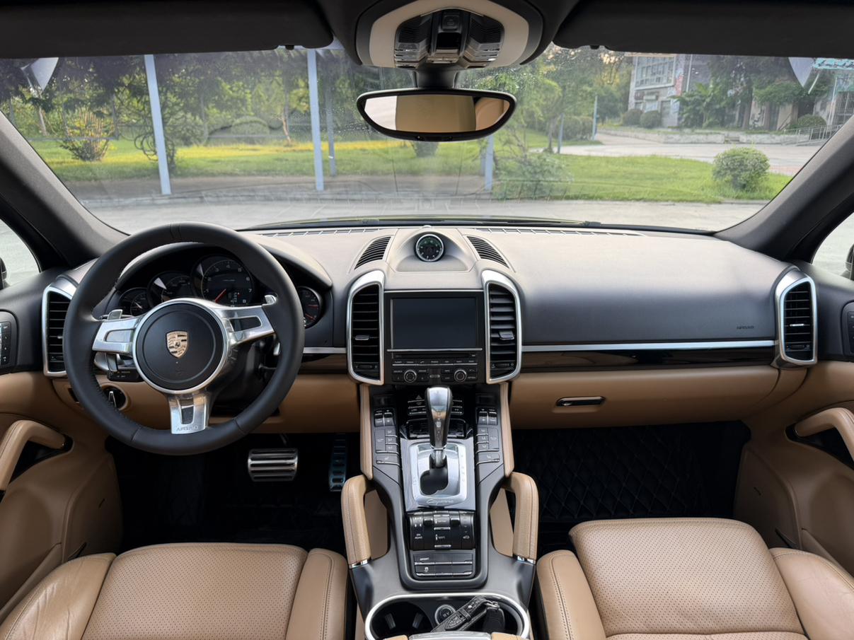 Porsche Cayenne 2014 thumb 7