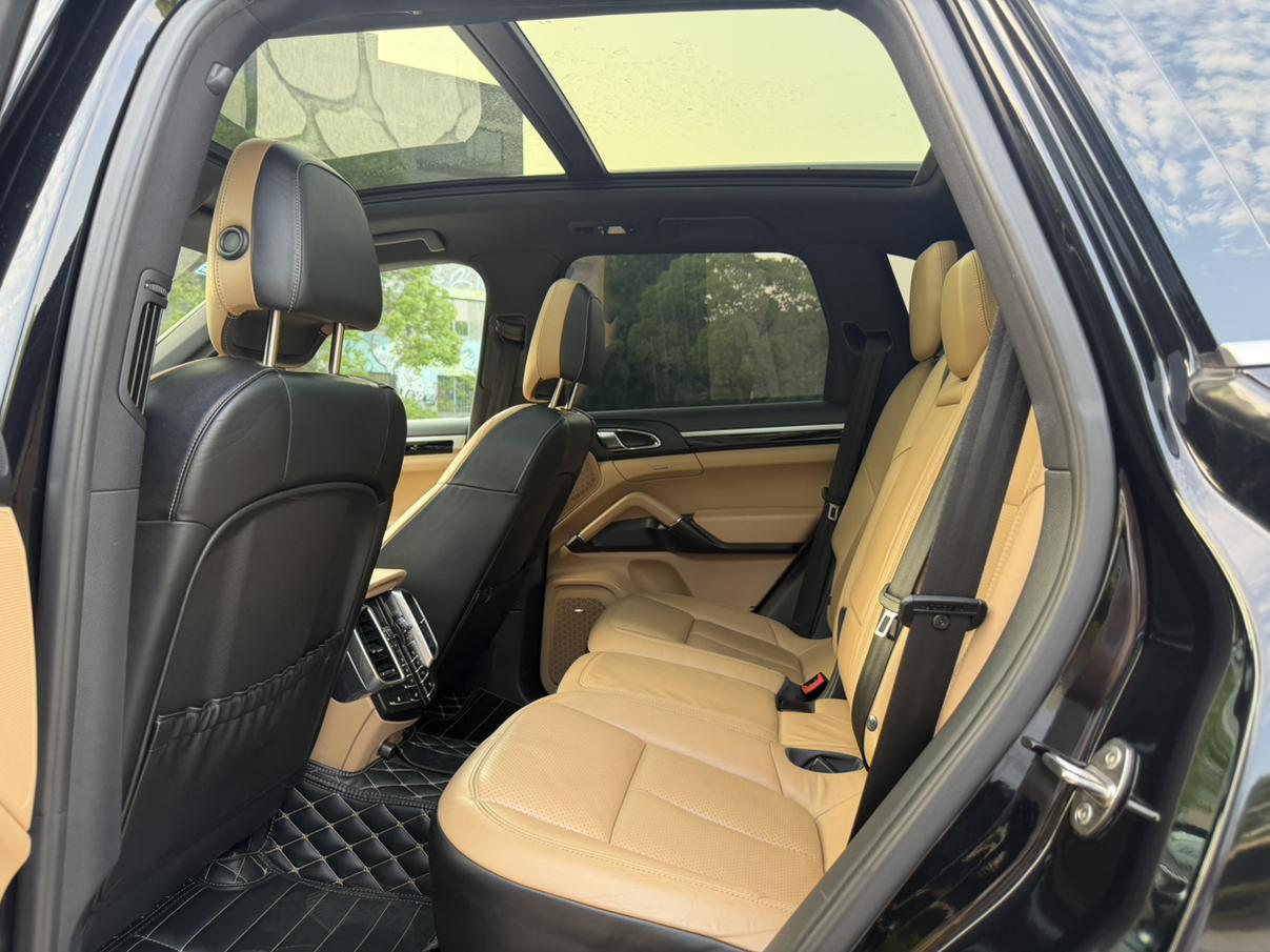 Porsche Cayenne 2014 thumb 11