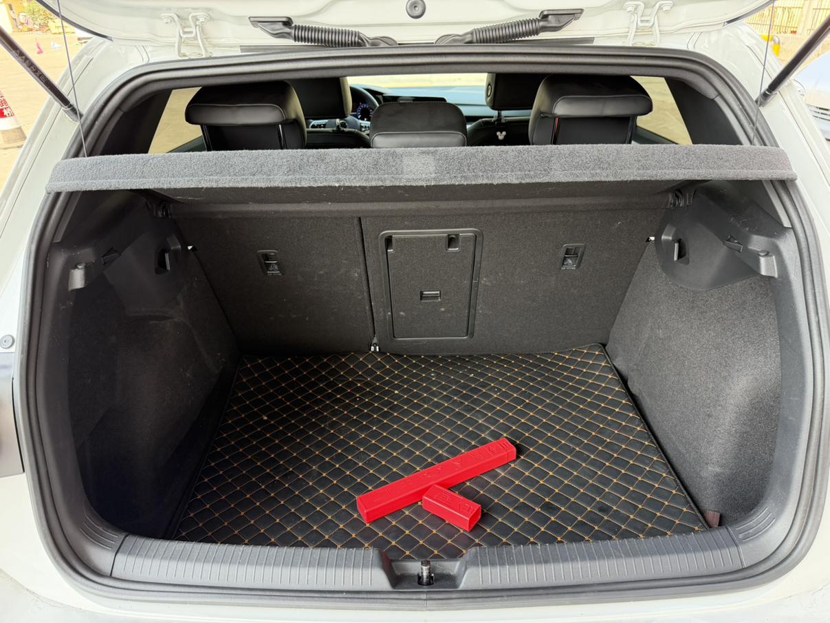 Volkswagen Golf Sportsvan 2023 thumb 9
