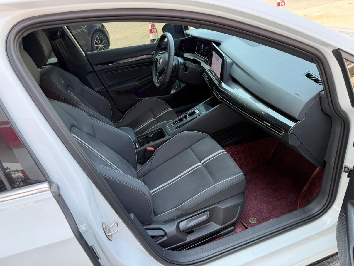 Volkswagen Golf Sportsvan 2023 thumb 10