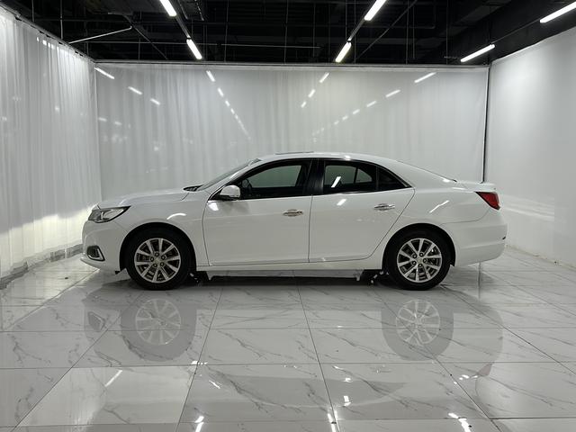 Chevrolet Malibu 2018 thumb 2