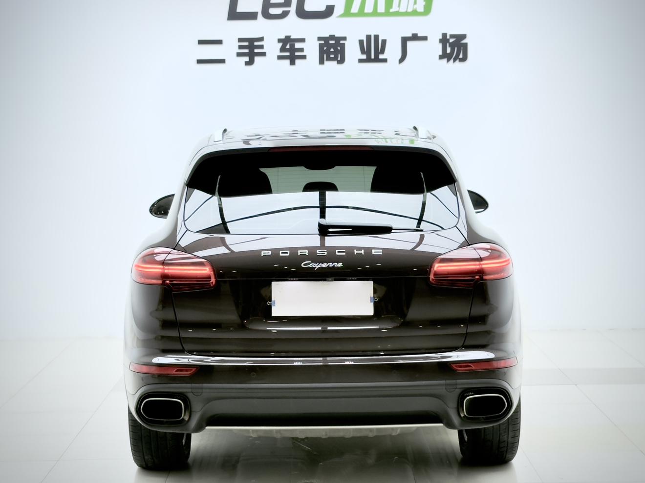 Porsche Cayenne 2016 thumb 3