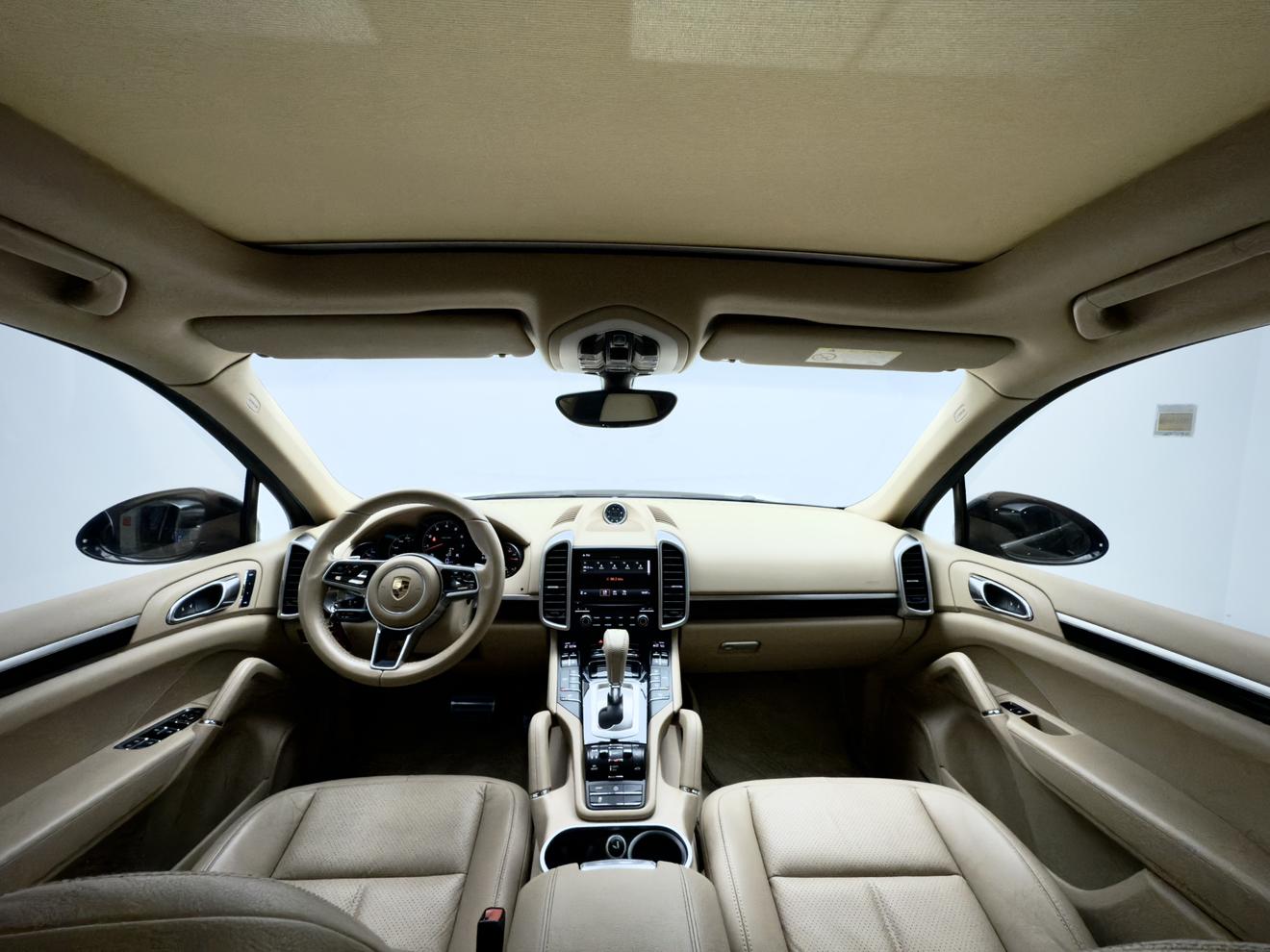 Porsche Cayenne 2016 thumb 6