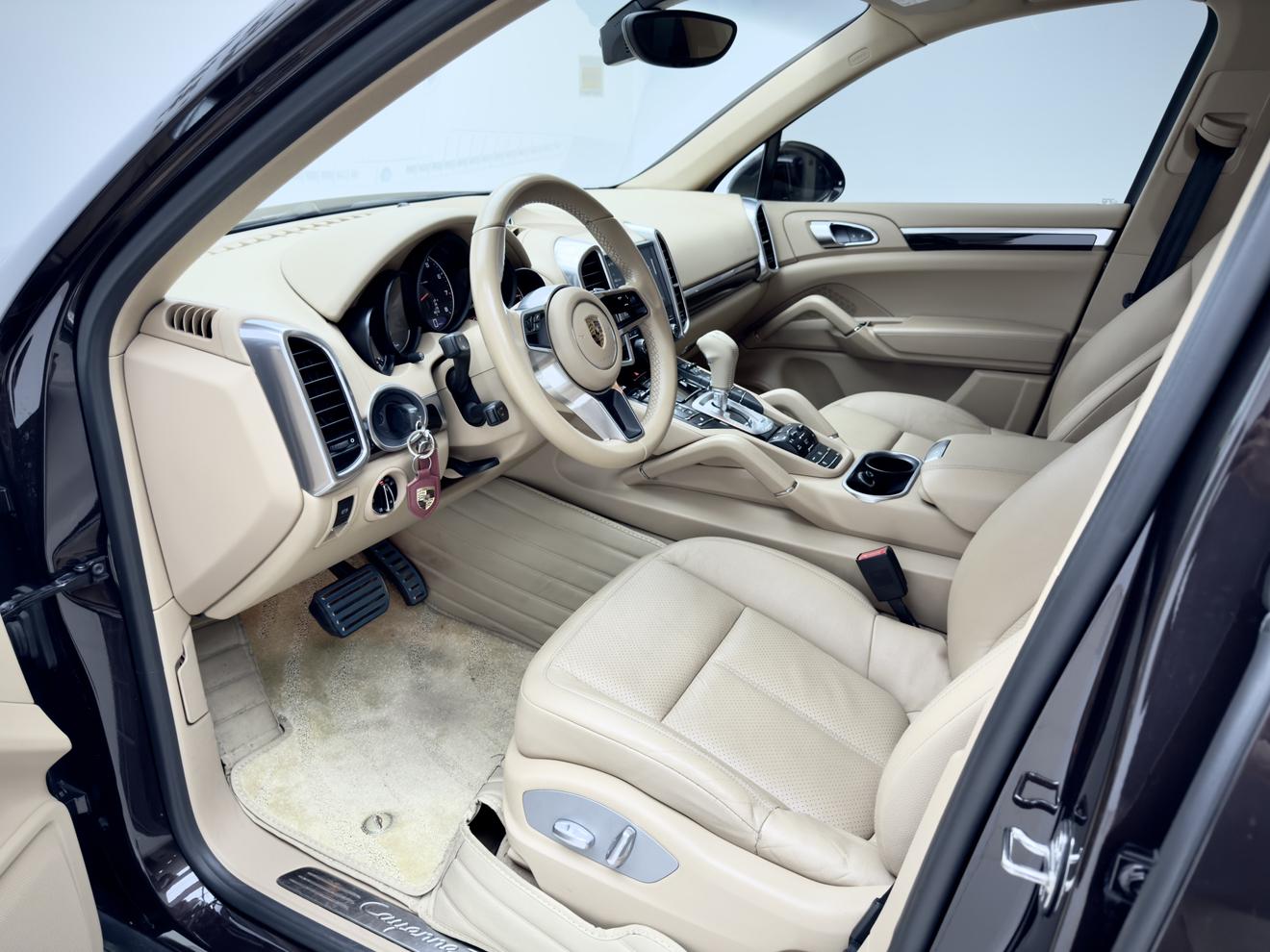 Porsche Cayenne 2016 thumb 11