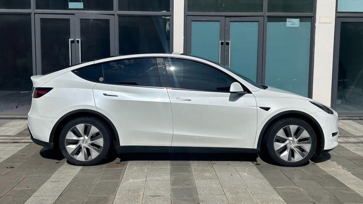 Tesla Model Y 2022 thumb 5
