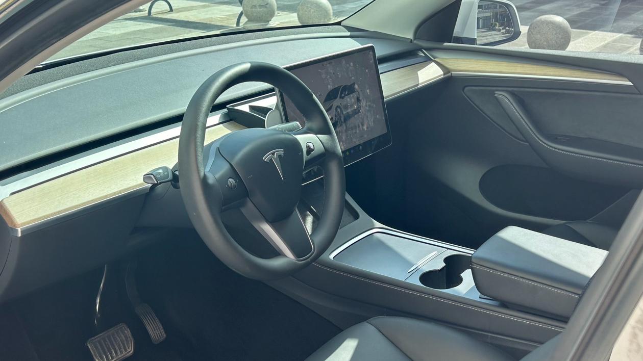Tesla Model Y 2022 thumb 11