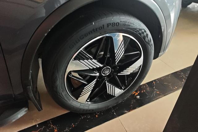BYD Tang 2023 thumb 7