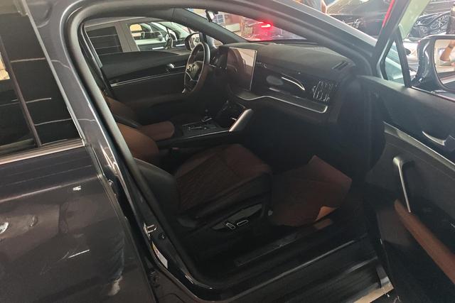 BYD Tang 2023 thumb 8