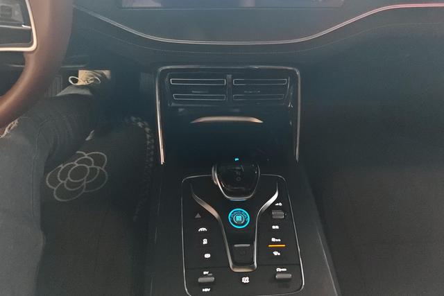 BYD Tang 2023 thumb 12