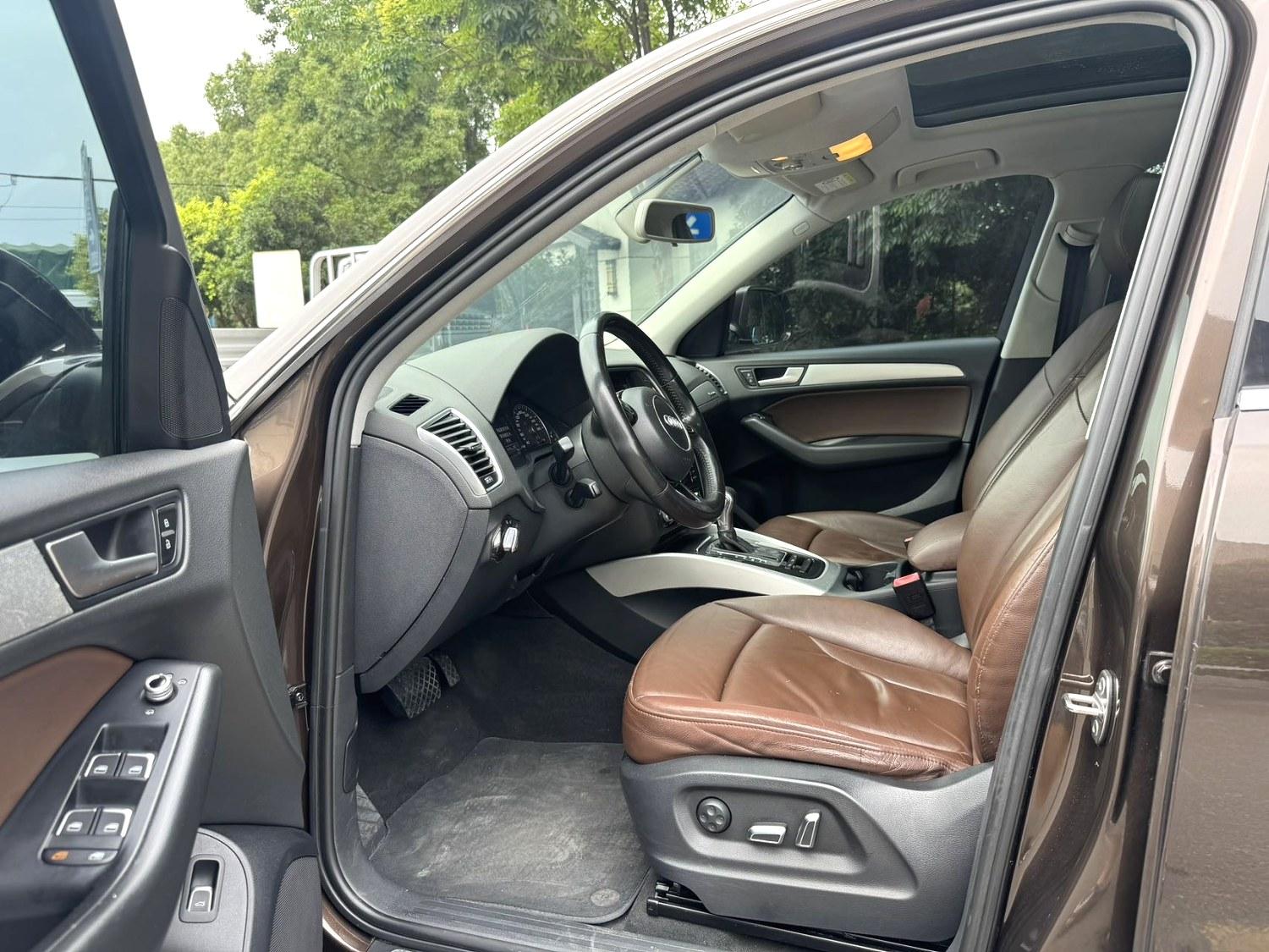 Audi Q5 2015 thumb 6