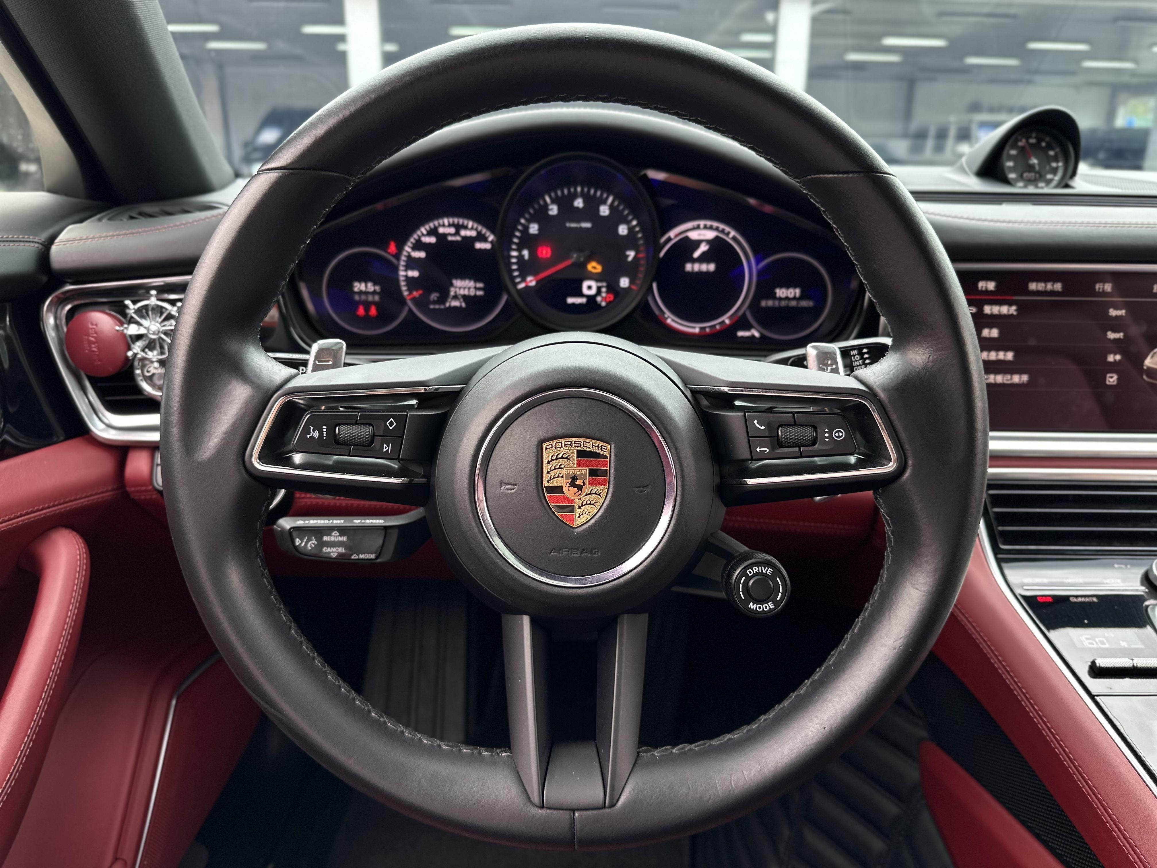Porsche Panamera 2023 thumb 12