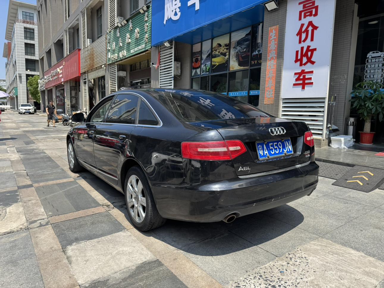 Audi A6 2010 thumb 3