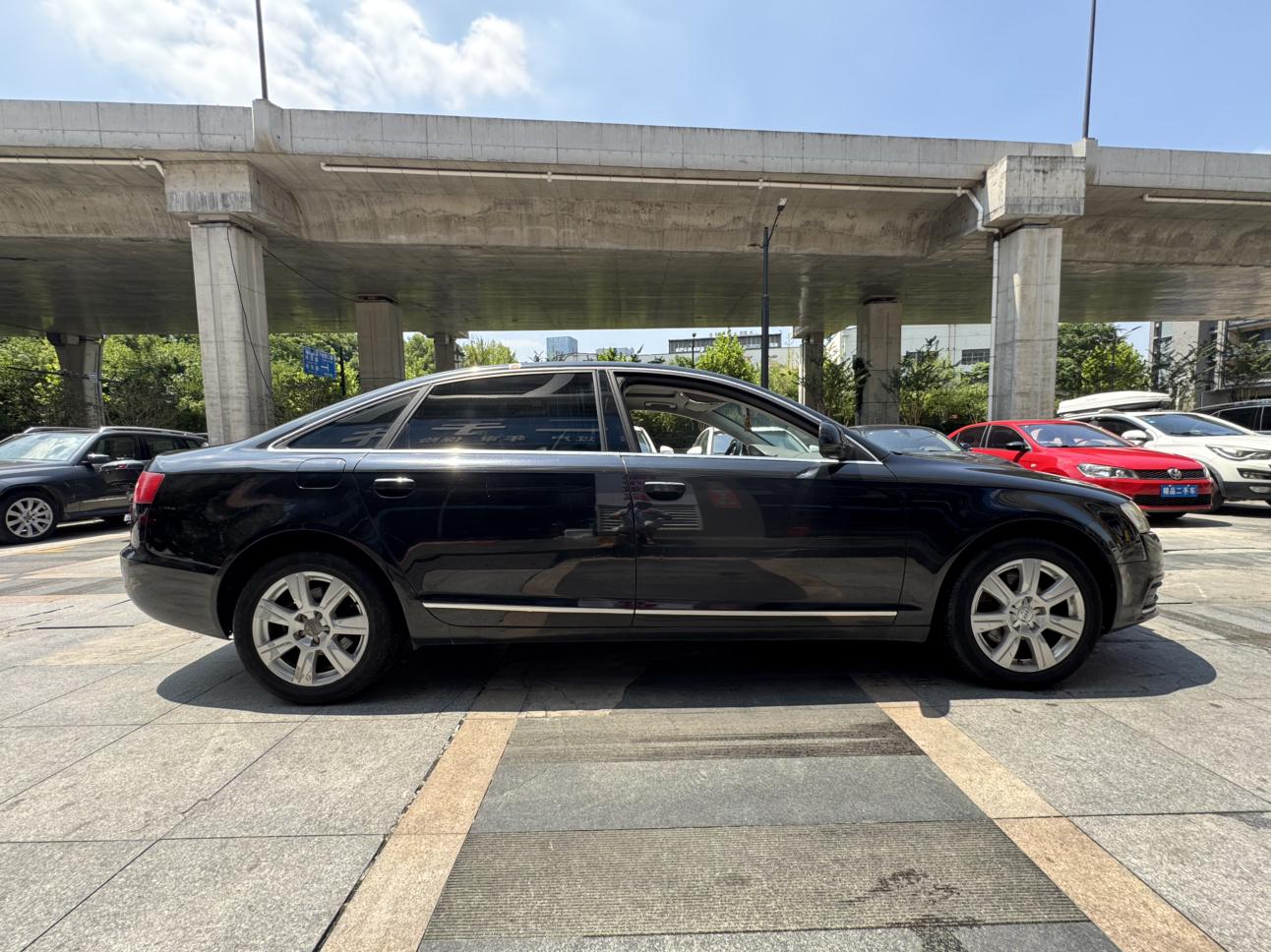 Audi A6 2010 thumb 6