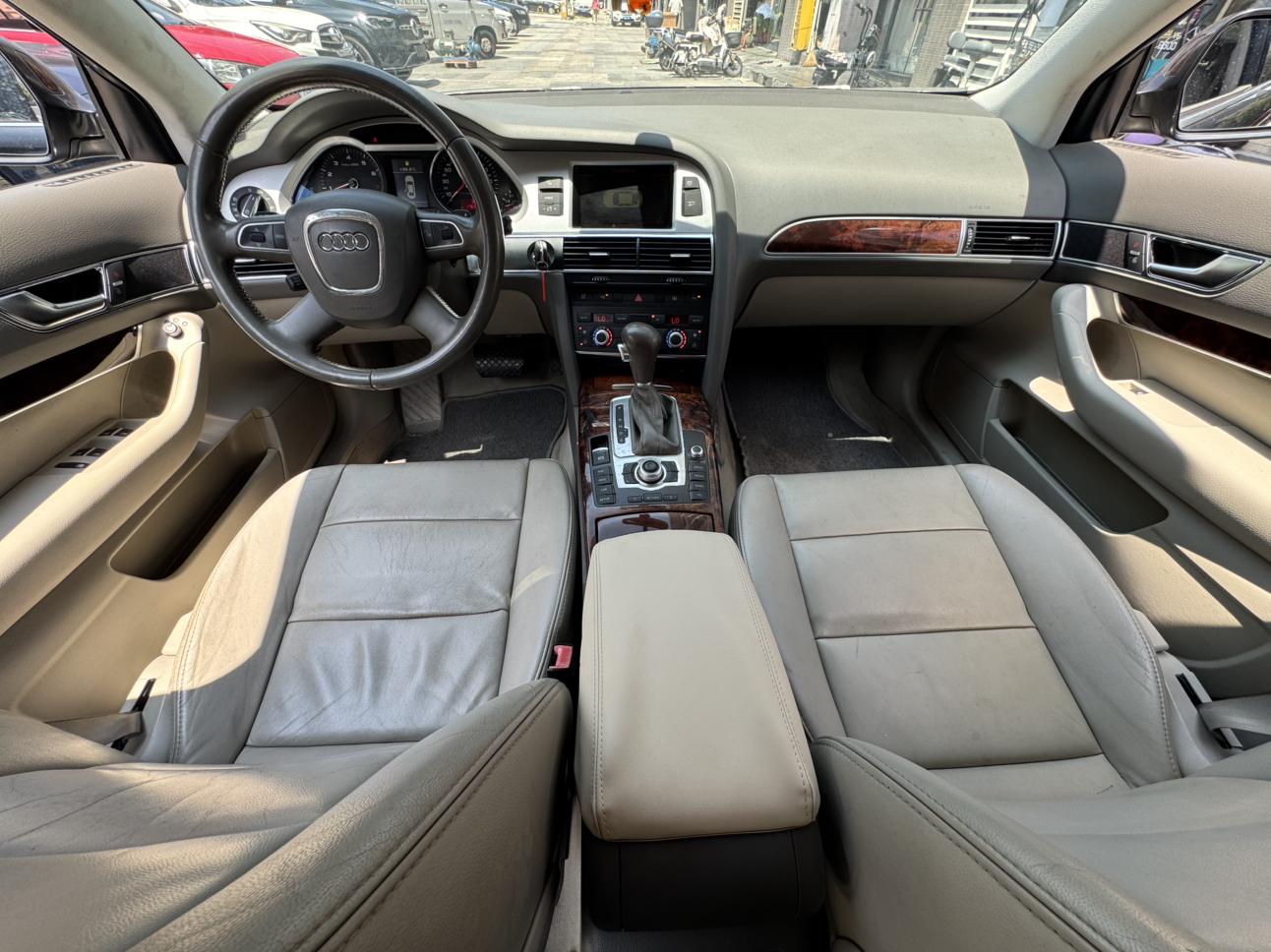 Audi A6 2010 thumb 12